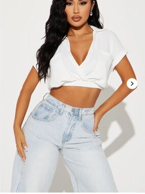 Double Zero White Cropped V-Neck Collared Short Sleeve Top